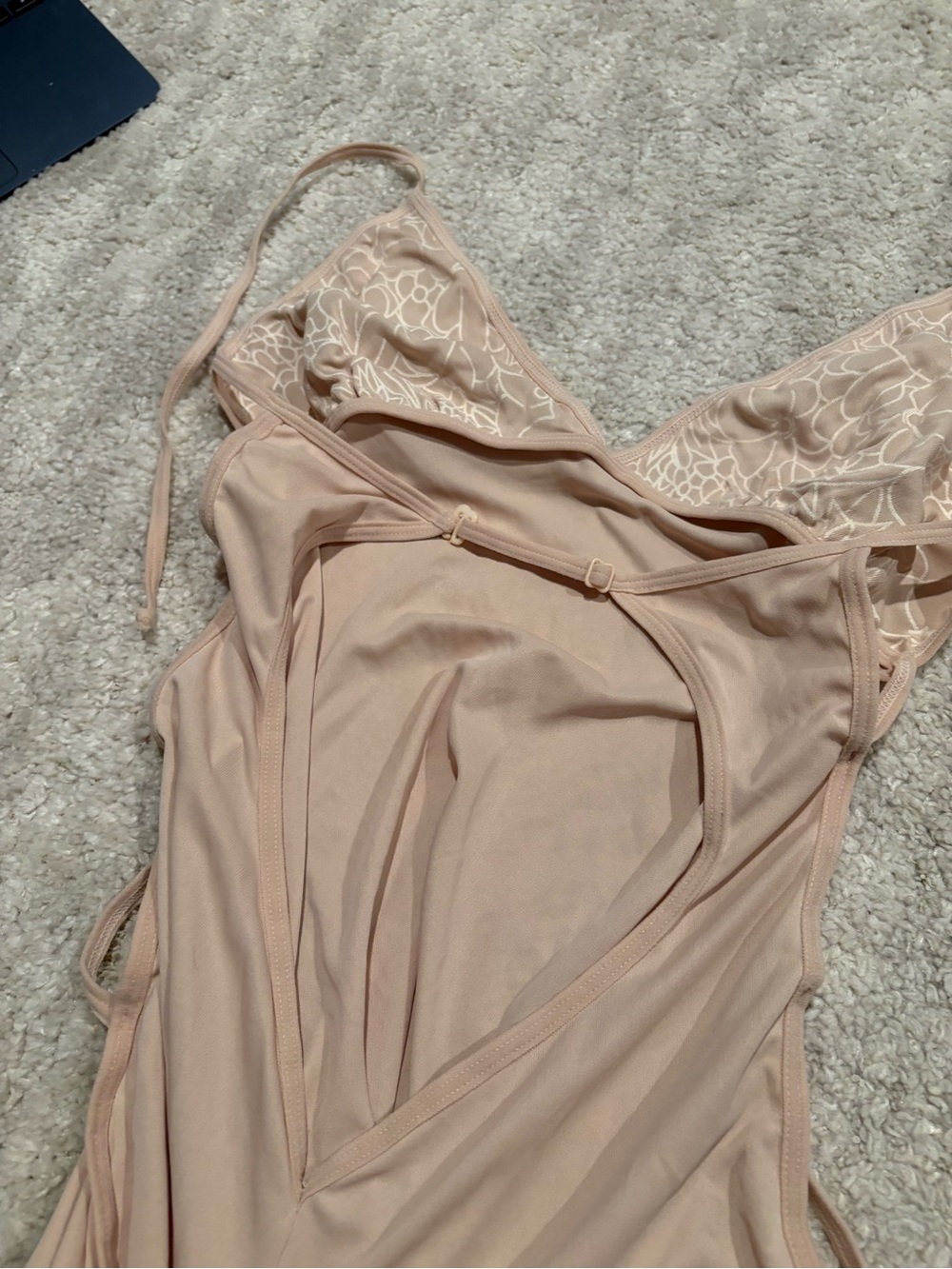Slip - Picture 3 of 5